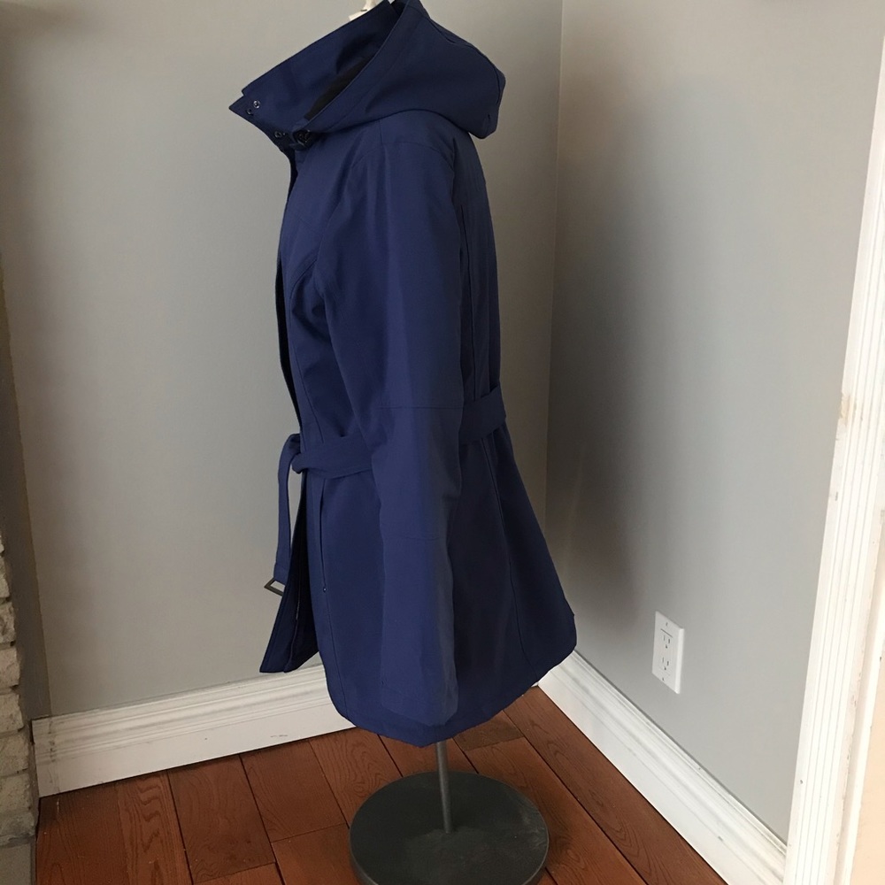 Spring and/or Fall Jacket (O) - Picture 3 of 7